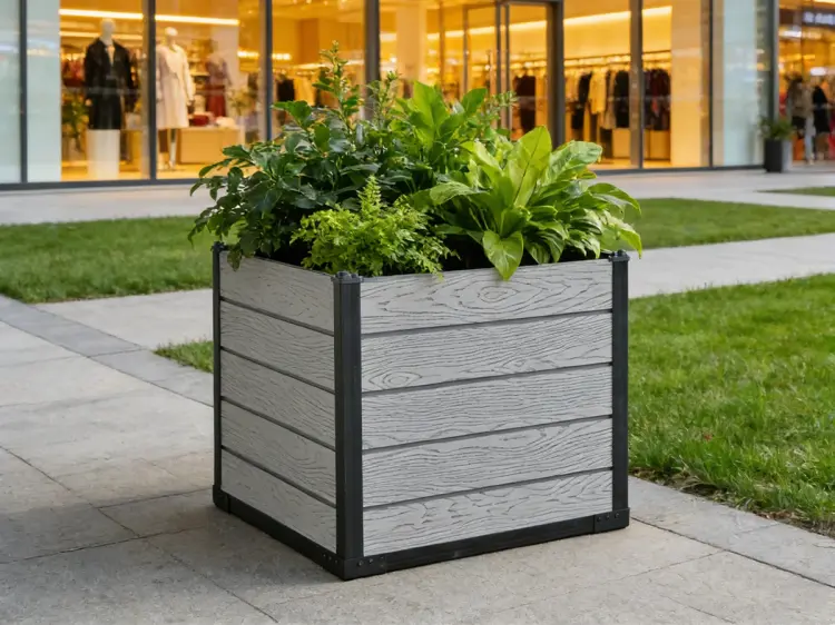 donica kwadratowa solidna wytrzymała.webp