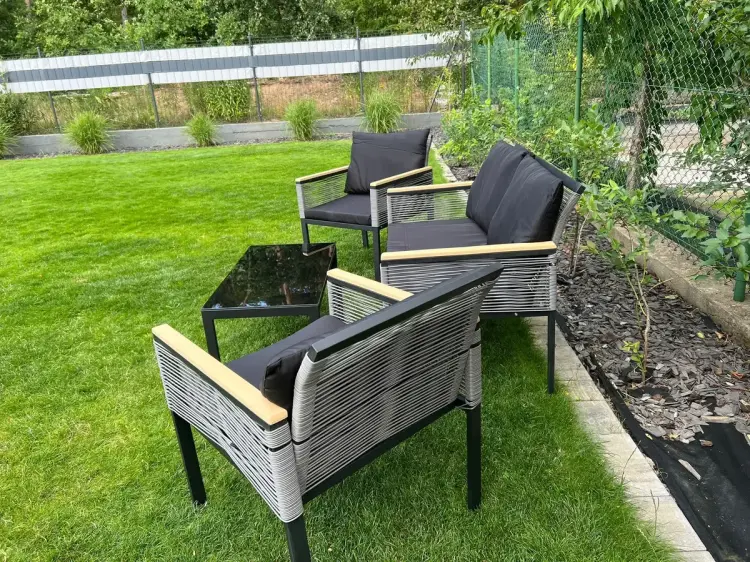 Plecionka dodająca szyku meblom .webp