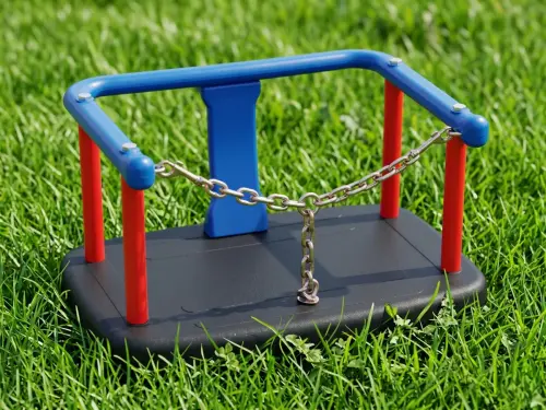 Przejdź do produktu Siedzisko kubełkowe dla dzieci huśtawka z aluminiowym czarnym wkładem i łańcuszkiem