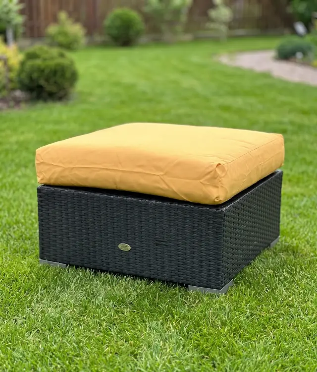 Pufa czarna 70x70x70 outlet.png
