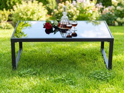 Przejdź do produktu Aluminiowy Stolik MOSTRARE szklany blat