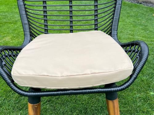 Przejdź do produktu Poszewka na poduszkę do krzeseł ogrodowych siedzisk 42x46 cm beżowa