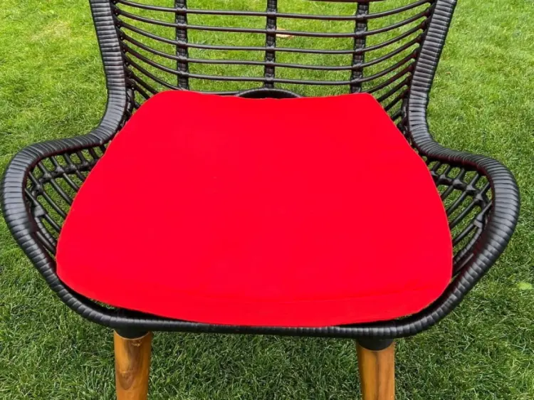 Poszewka na krzesło czerwona 2