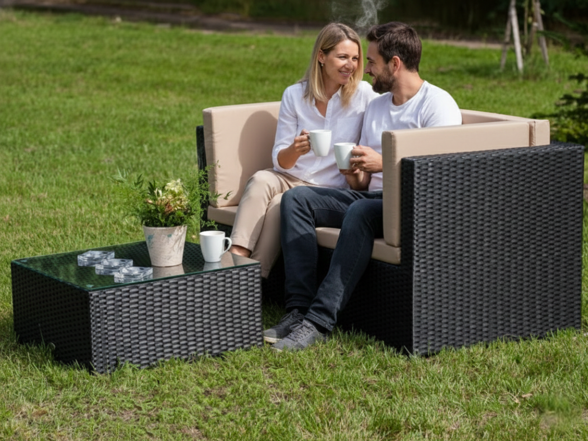 sofa ze stolikiem technorattan.png